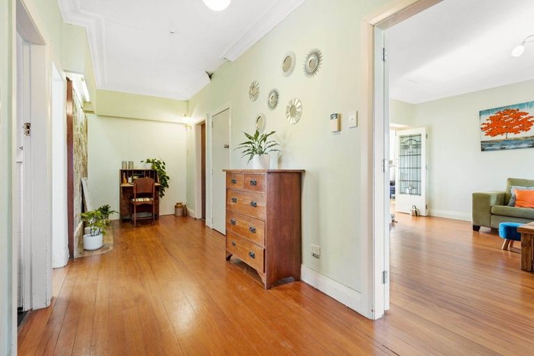 Photo of property in 70 Rimmer Road, Helensville, 0875