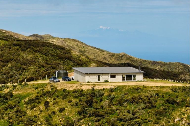 Photo of property in Long Gully, 380 Hawkins Hill Road, Brooklyn, Wellington, 6021