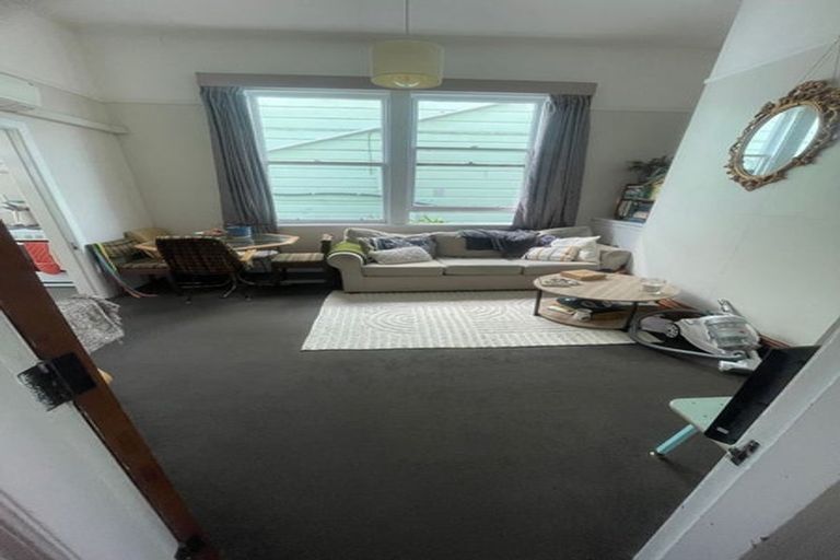 Photo of property in 24a Waripori Street, Berhampore, Wellington, 6023