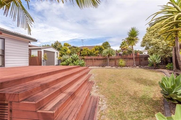 Photo of property in 63 Hassan Drive, Massey, Auckland, 0614