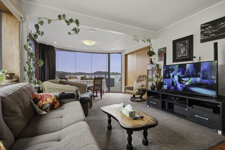 Photo of property in 16 Bush Point Road, Cable Bay, 0420