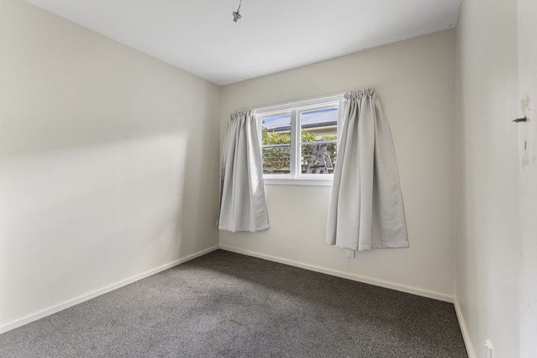 Photo of property in 43 Aorangi Road, Bryndwr, Christchurch, 8053