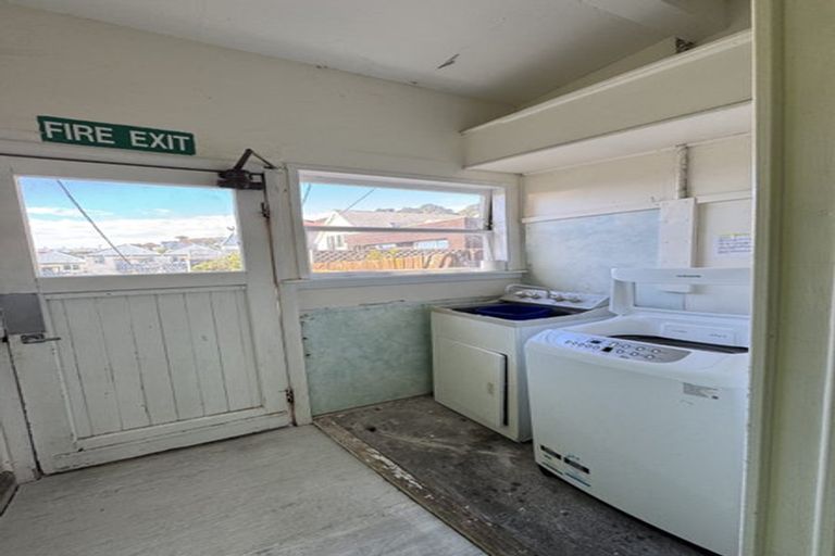 Photo of property in 16 Austin Street, Mount Victoria, Wellington, 6011