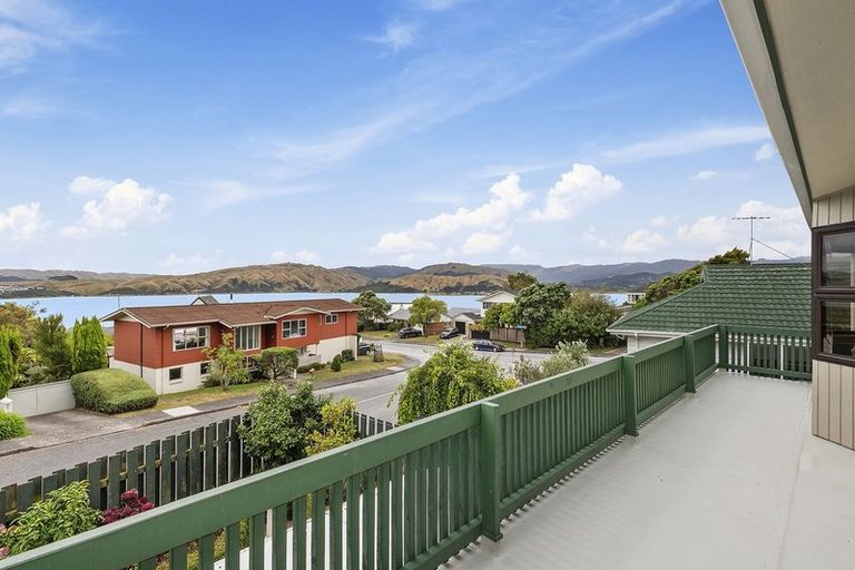 Photo of property in 3 Leeward Drive, Whitby, Porirua, 5024