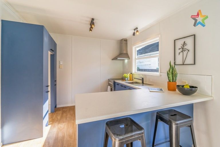 Photo of property in 7 Ruthven Road, Wainuiomata, Lower Hutt, 5014