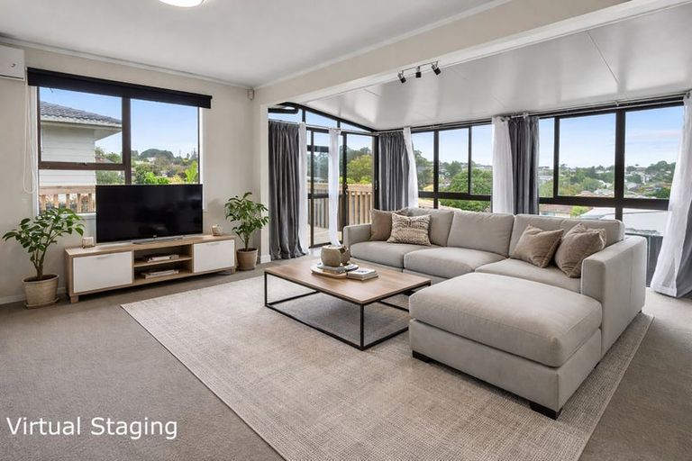 Photo of property in 28 Elizabeth Drive, West Harbour, Auckland, 0618