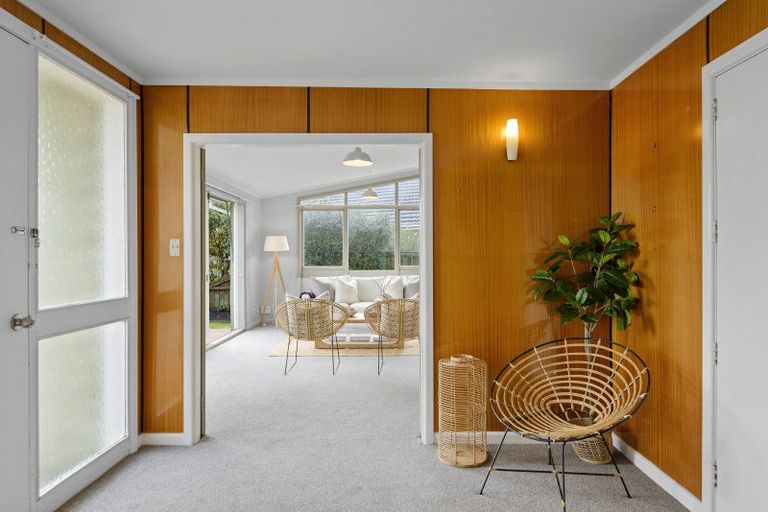 Photo of property in 15 Ostend Place, Avonhead, Christchurch, 8042