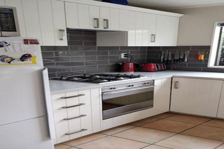 Photo of property in 17 Mallard Grove, Churton Park, Wellington, 6037