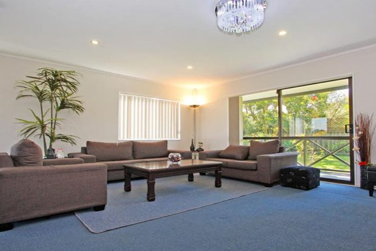 Photo of property in 2/14 Leven Lane, Totara Heights, Auckland, 2105