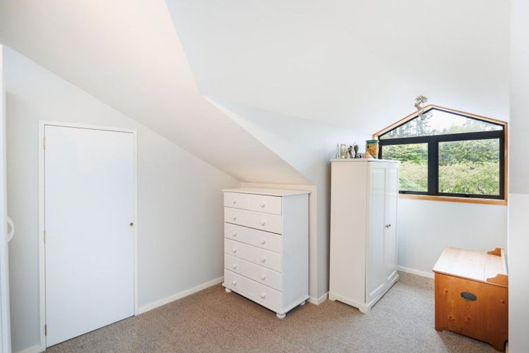 Photo of property in 46 Turitea Road, Fitzherbert, Palmerston North, 4472