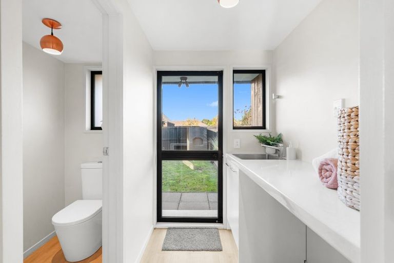 Photo of property in 4 Kingham Place, Avonhead, Christchurch, 8042