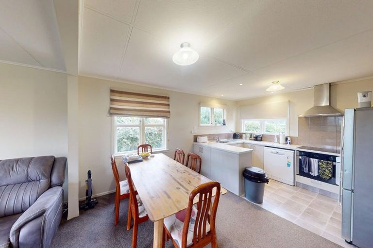 Photo of property in 2 Balmoral Crescent, Springvale, Whanganui, 4501