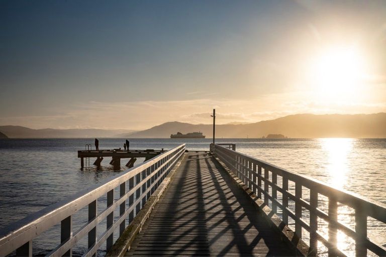 Photo of property in 87 Marine Parade, Seatoun, Wellington, 6022