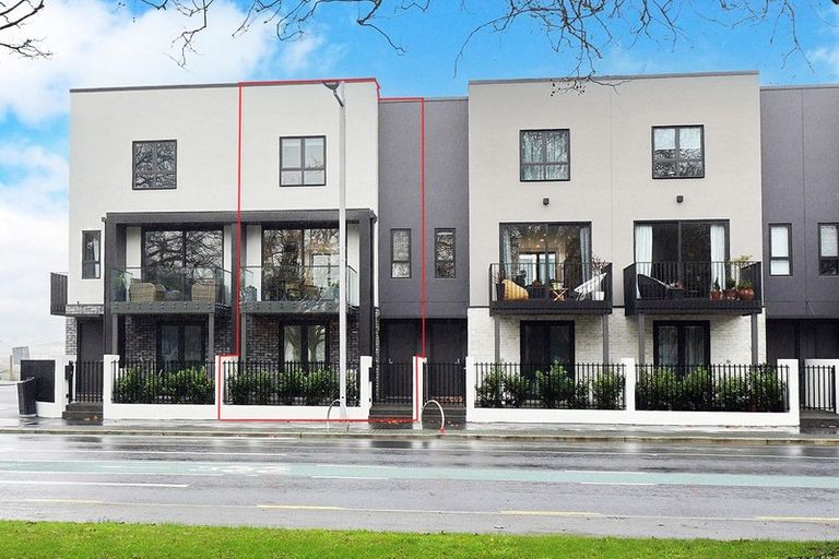 Photo of property in 12/214 Hereford Street, Christchurch Central, Christchurch, 8011