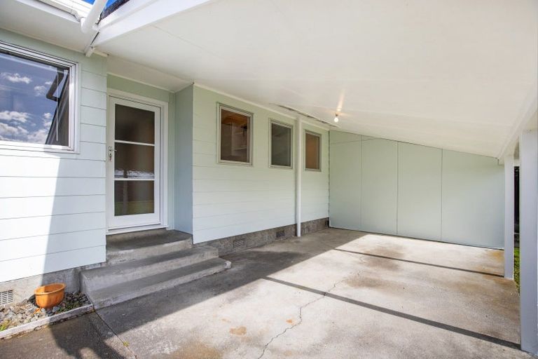 Photo of property in 21 Paradise Place, Milson, Palmerston North, 4414