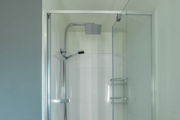 Photo of property in 16 Roick Parade, Glen Eden, Auckland, 0602