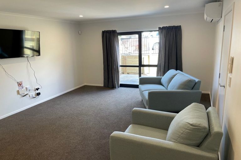 Photo of property in 2/20 Marama Street, Castor Bay, Auckland, 0620