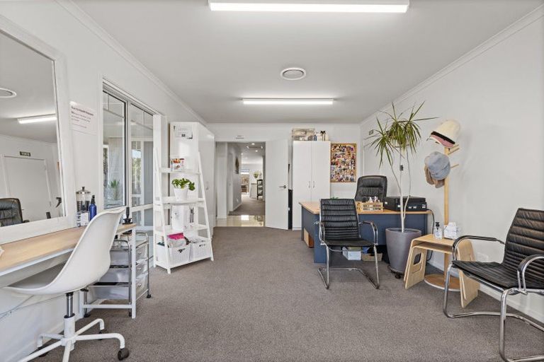 Photo of property in 51 Norfolk Drive, Cambridge, 3434