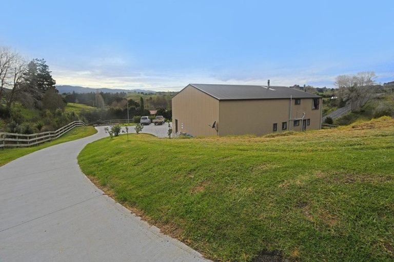 Photo of property in 17 Lupis Way, Kaiwaka, 0573