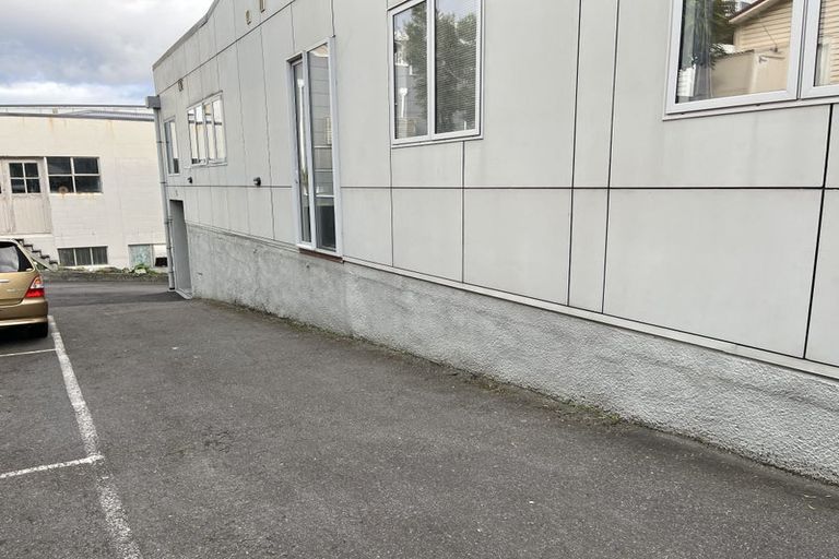 Photo of property in 25u4 Home Street, Mount Victoria, Wellington, 6011