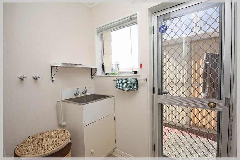 Photo of property in 21a Thynne Street, Foxton, 4814