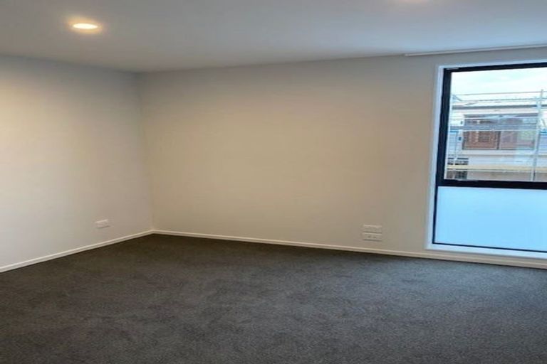 Photo of property in 2/37 Webb Street, St Albans, Christchurch, 8014