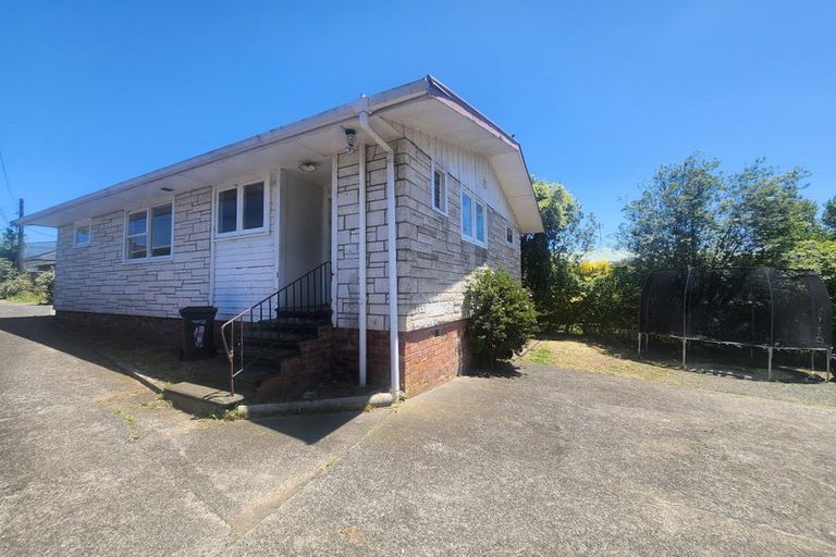 Photo of property in 105 Tidal Road, Mangere, Auckland, 2022