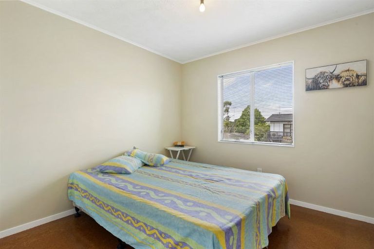 Photo of property in 1/32a Helena Street, Massey, Auckland, 0614
