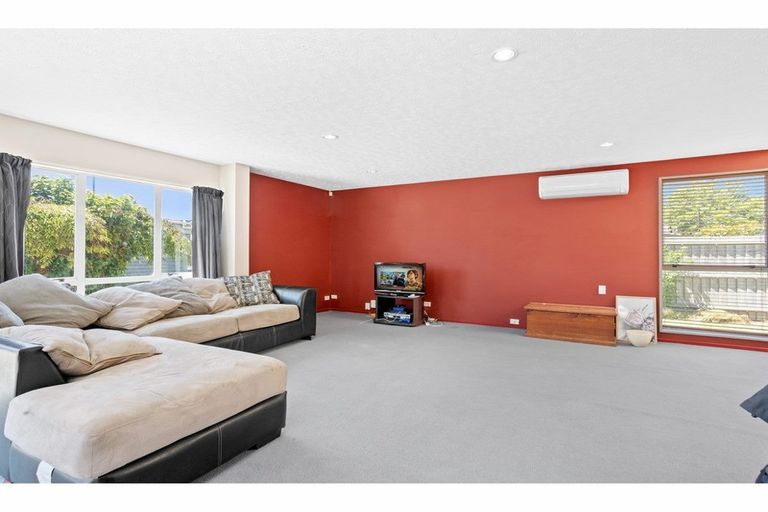 Photo of property in 47a Sawyers Arms Road, Northcote, Christchurch, 8052
