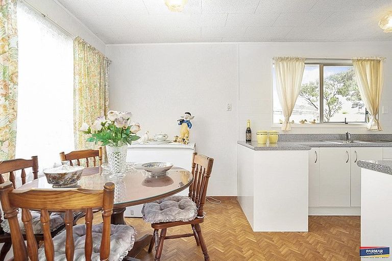 Photo of property in 7 Funnell Place, Manurewa, Auckland, 2102