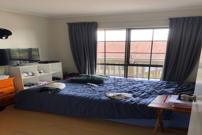 Photo of property in 463 Don Buck Road, Massey, Auckland, 0614