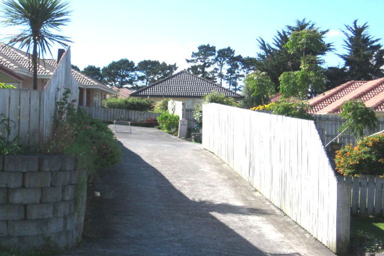 Photo of property in 8 Cretian Crescent, Henderson, Auckland, 0612