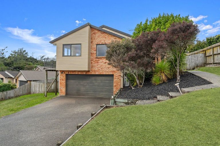 Photo of property in 92 George Deane Place, Greenhithe, Auckland, 0632