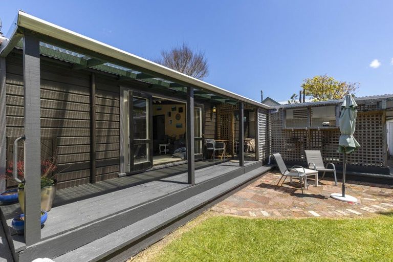 Photo of property in 6 Tawa Street, Inglewood, 4330