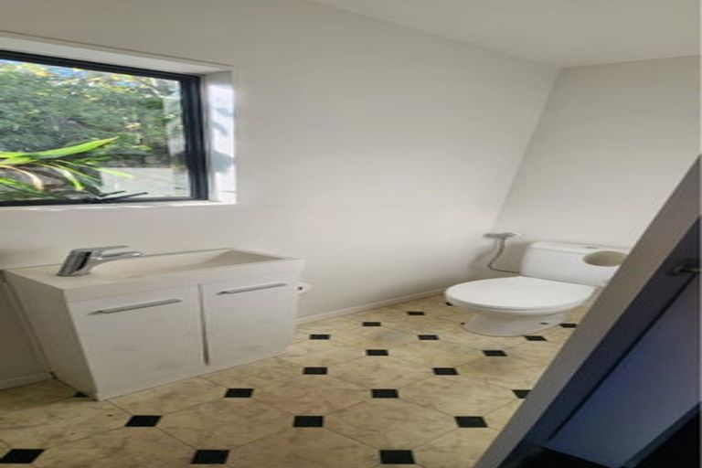 Photo of property in 82 Northcote Road, Northcote, Christchurch, 8052