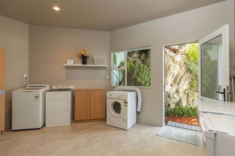 Photo of property in 2 Marina View, Waikawa, Picton, 7281