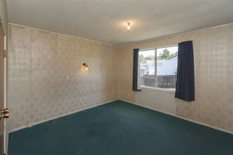 Photo of property in 1/4 Clyma Place, Massey, Auckland, 0614