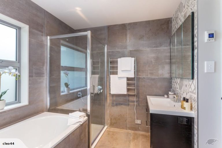 Photo of property in 58a Lemnos Place, Titirangi, Auckland, 0604