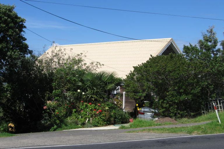 Photo of property in 1/332 Glenvar Road, Torbay, Auckland, 0630