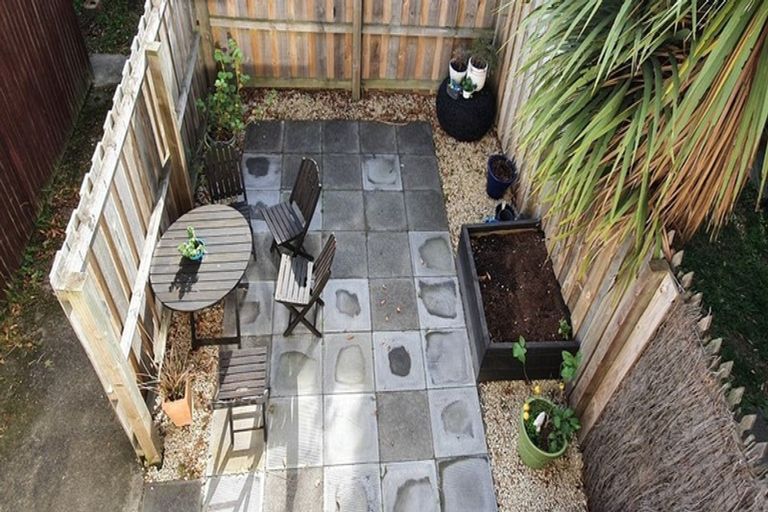 Photo of property in 19 Gresford Street, Edgeware, Christchurch, 8013