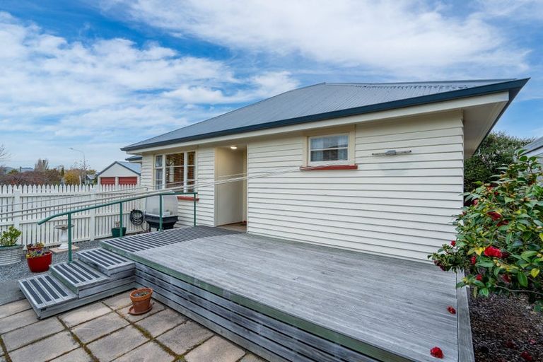 Photo of property in 81 Blighs Road, Strowan, Christchurch, 8052