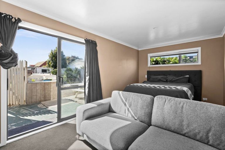 Photo of property in 3 Antrim Place, Tamatea, Napier, 4112