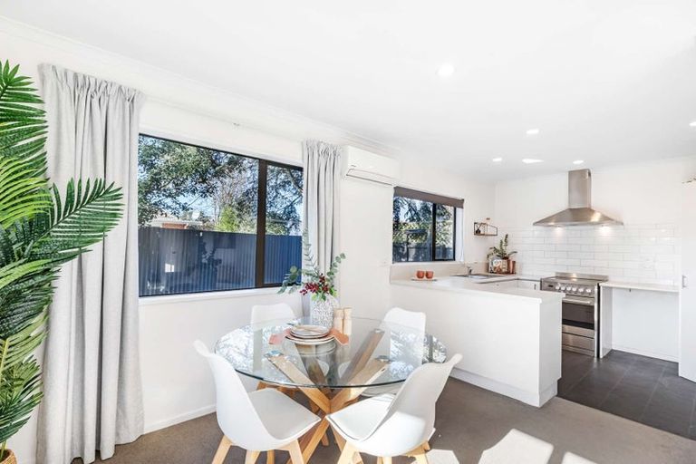 Photo of property in 52a Vivian Street, Burwood, Christchurch, 8083