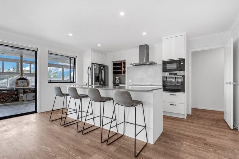 Photo of property in 24 Tauroa Drive, Tuakau, 2121