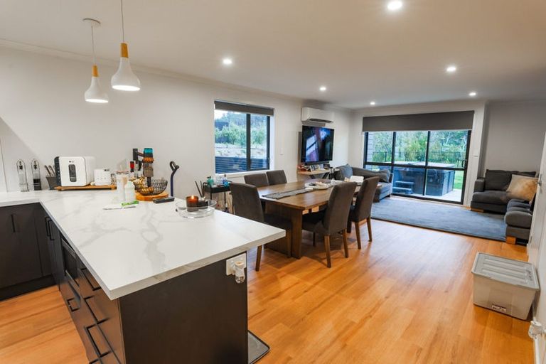 Photo of property in 16 Holystone Road, Whitby, Porirua, 5024