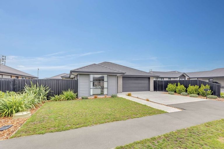 Photo of property in 14 Paroto Street, Kaiapoi, 7630