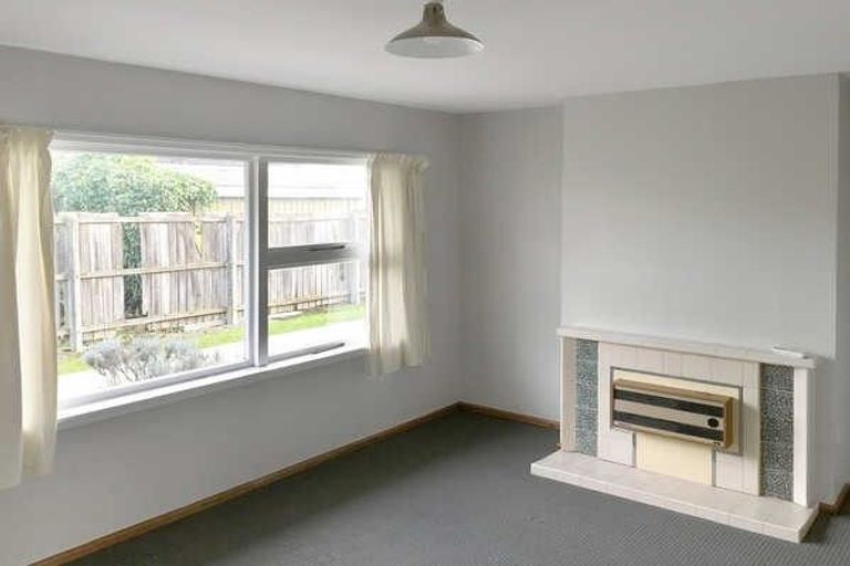 Photo of property in 2/11 Maxwell Street, Riccarton, Christchurch, 8041
