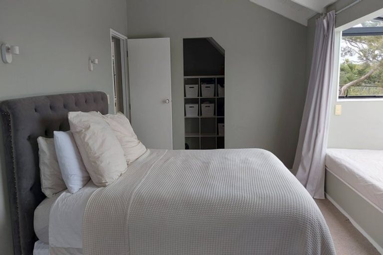 Photo of property in 23 Laingfield Terrace, Laingholm, Auckland, 0604