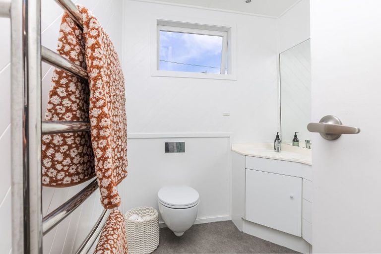 Photo of property in 36 Kaihuia Street, Northland, Wellington, 6012