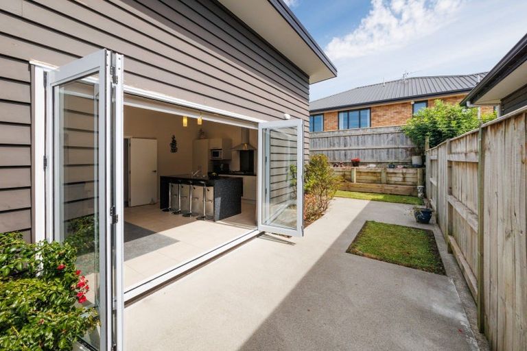 Photo of property in 10 Galea Grove, Kelvin Grove, Palmerston North, 4414